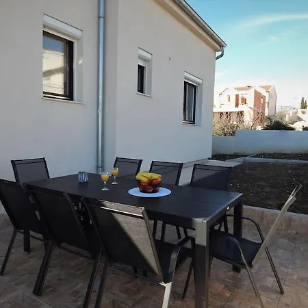 Luana Holiday home Maslenica