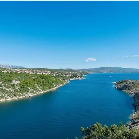 Luana * Maslenica
